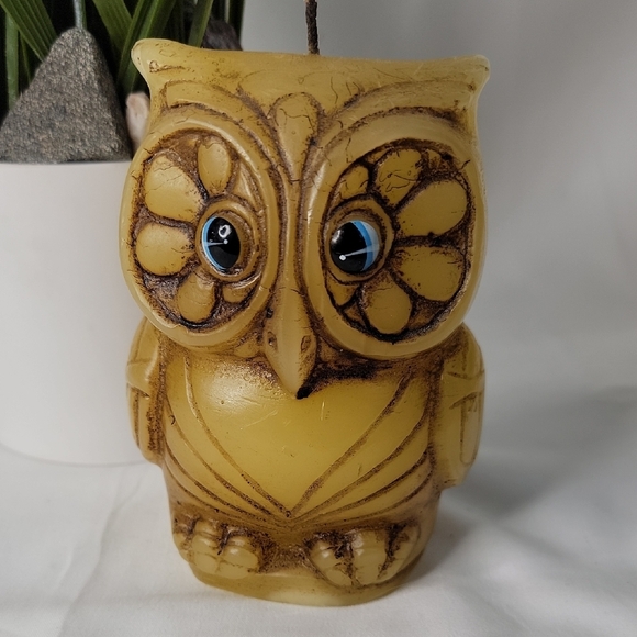 Charming Vintage Brown & Yellow Owl Candle - Picture 1 of 5